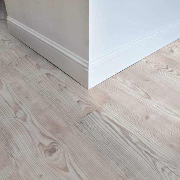 Komplett-Set FLOOR24 Laminat Landhausdiele 4V 731-4 Fichte weiss 7 mm