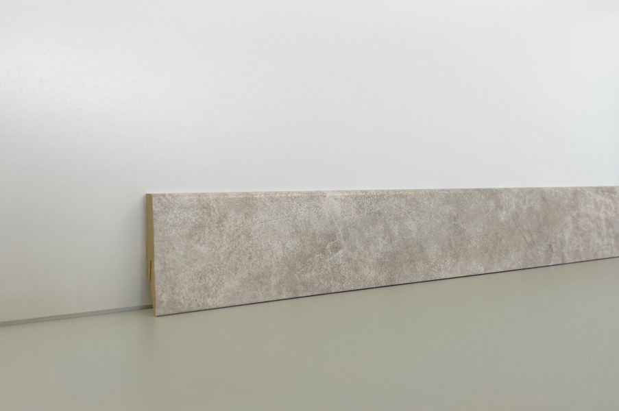 CLIP Leiste Estrich Weiss foliert 2400x58x19