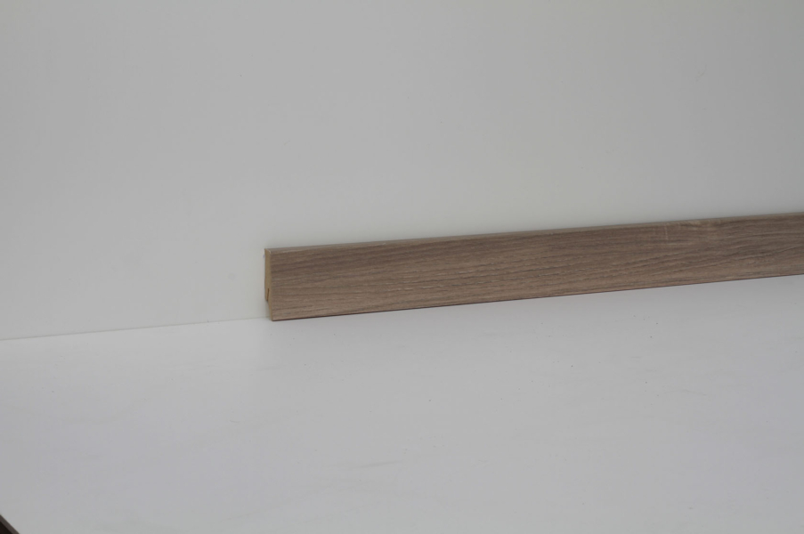 CLIP Leiste Kastanie foliert 2400x58x19