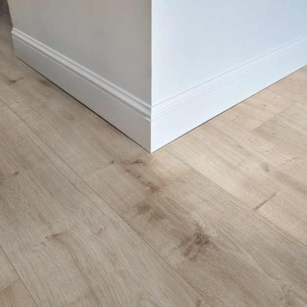 Komplett-Set FLOOR24 Laminat Landhausdiele 4V 731-4 Eiche natur hell 7 mm