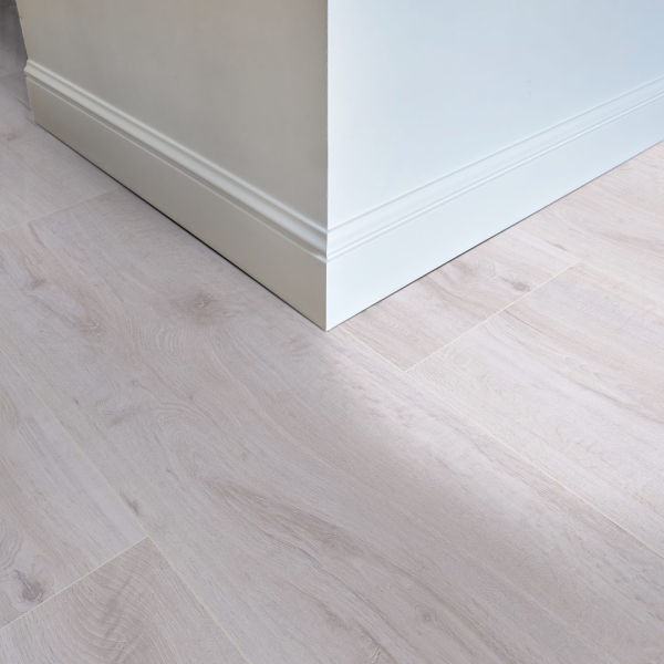 FLOOR24 Laminat Landhausdiele 4V 832-4 XL Eiche weiss 8 mm