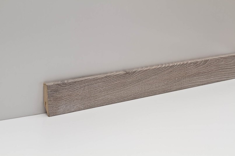CLIP Leiste W52 foliert 2400x58x19