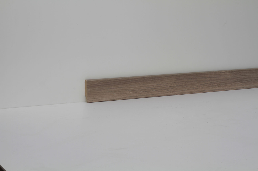 CLIP Leiste Kastanie foliert 2400x58x19